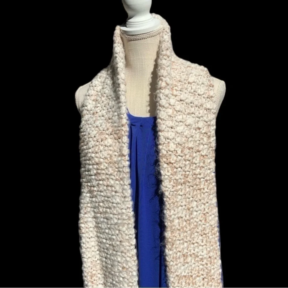 🌻GUESS Super Warm & Fuzzy Ivory Off-White Scarf w/ Pom Poms {Many ways to wear}